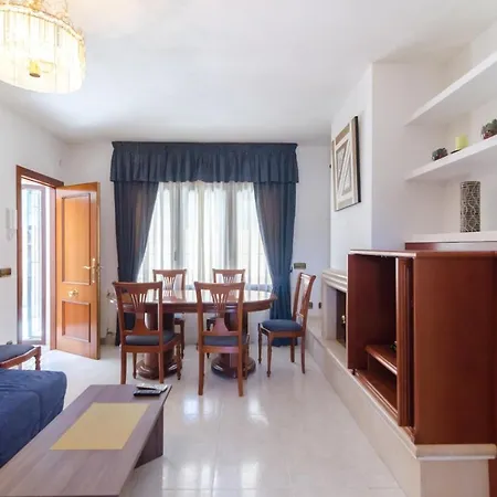 Club Villamar - Comodo Villa *